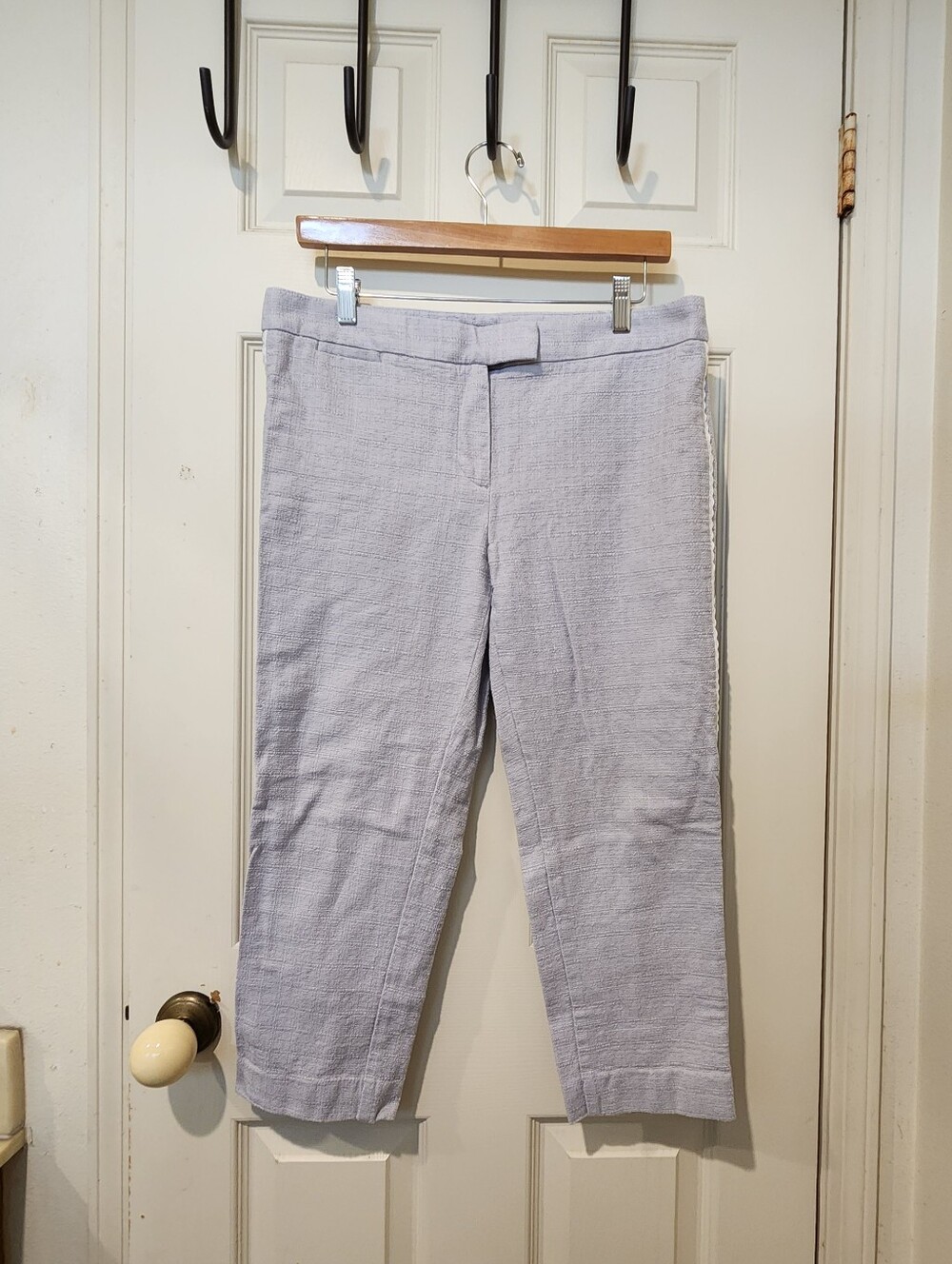 Ann Taylor gray pants with white ruffles